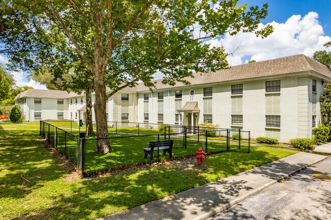 4111 N Poplar Ave Tampa, FL - The Flats at Seminole Heights