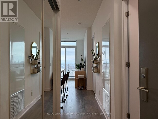 Building Photo - 20 Thomas Riley Rd