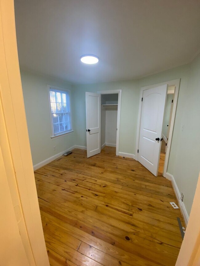 Building Photo - 2120 Chestnut Street – Beautifully Renovated and a Must-See in Columbia, SC!