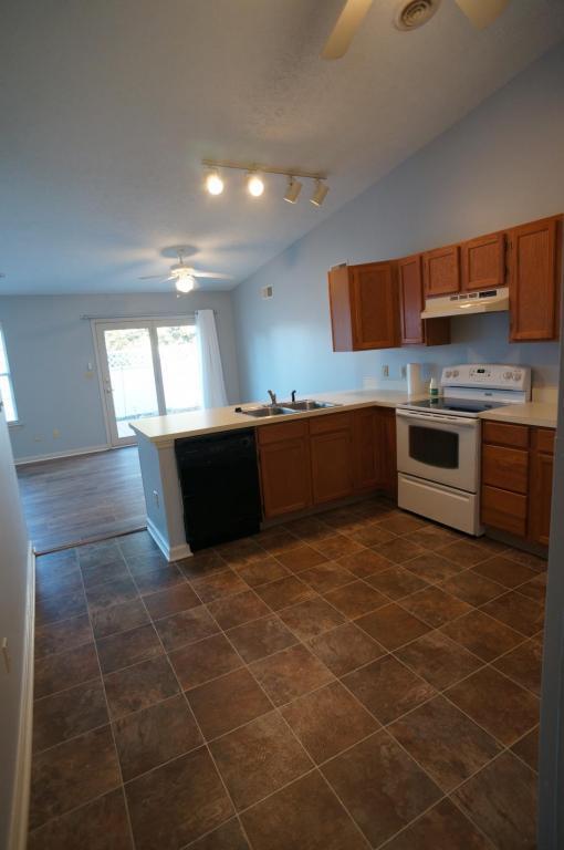 Building Photo - 72 Greenspring Dr.