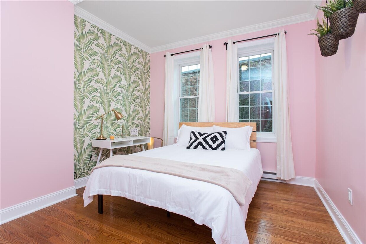Foto principal - 372 Communipaw Ave