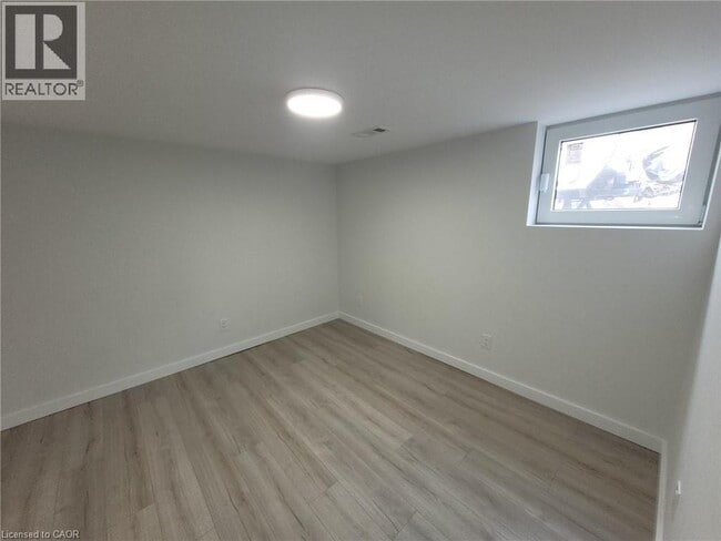 Building Photo - 132 E 31st St