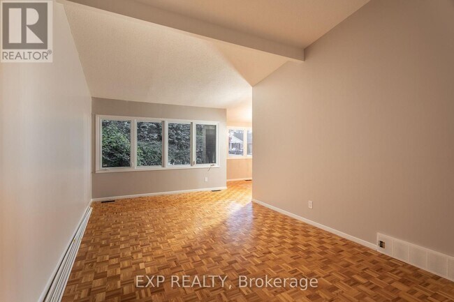 Building Photo - 109 Woodfield Dr