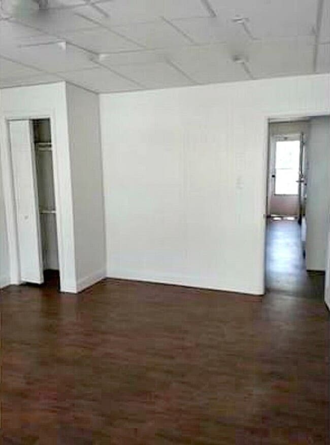 Building Photo - 289 Chelsea St