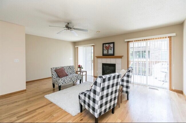Building Photo - 1511 Ranier Dr