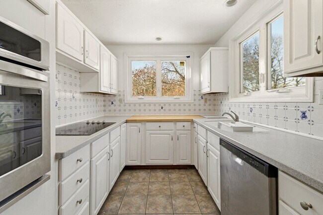 Foto del edificio - 29 Williston Rd