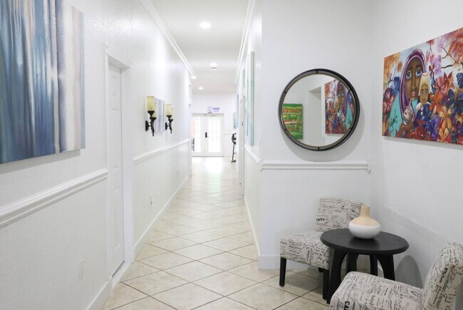 Foto del edificio - 150 NE 146th St