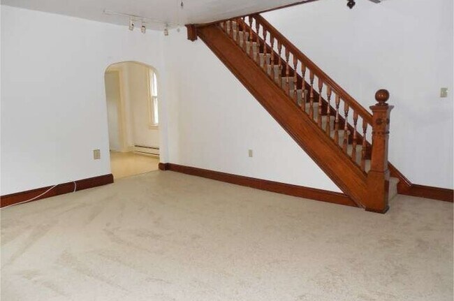Living Room - 508 Franklin Avenue
