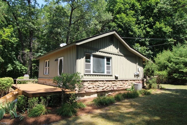 Building Photo - 1 br, 1 bath House - 1280 Pettibone Lake Rd