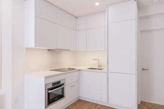 Building Photo - 3495 Av. Van Horne