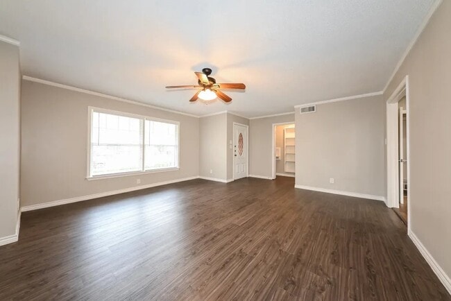 Building Photo - 1226 McDonald Dr