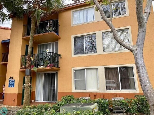 Building Photo - 10733 Cleary Blvd