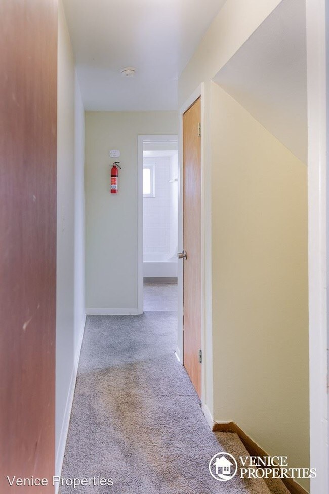 Foto del edificio - 1669 N 4th St