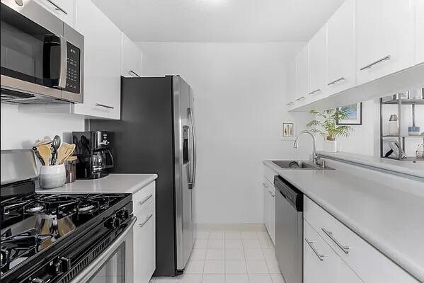 Foto del edificio - 2 S End Ave