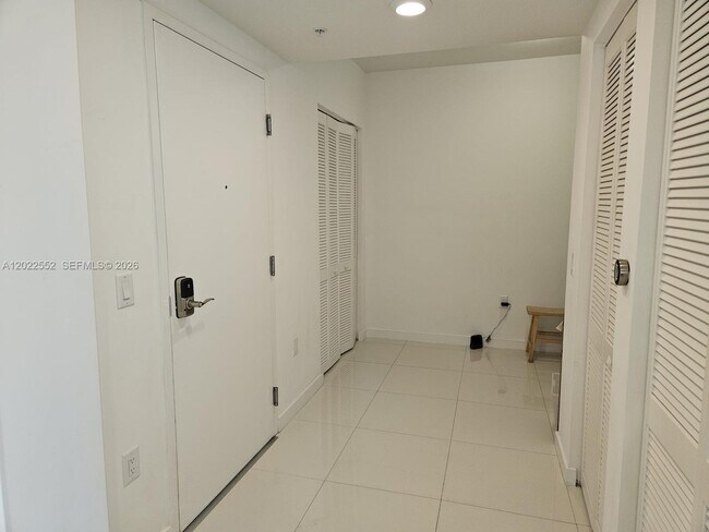 Foto del edificio - 7875 NW 107th Ave