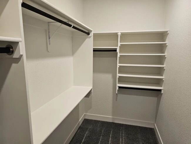 Foto del edificio - 4212 Valdez Ct NE