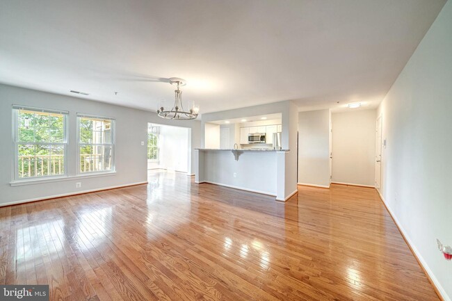 Foto del edificio - 13105 Briarcliff Terrace