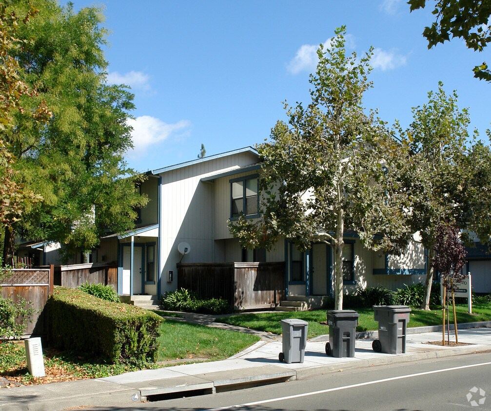 Building Photo - 6649 Montecito Blvd