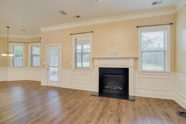 Foto del edificio - 336 Bellhaven Dr