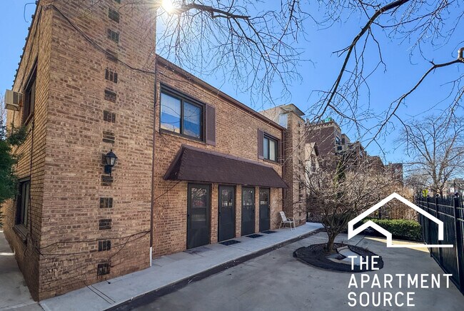 Foto del edificio - 719 W Diversey Pky