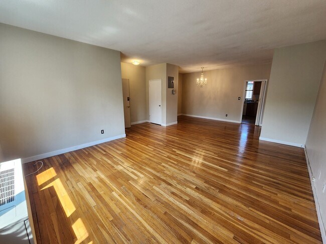 Foto del edificio - 573 Washington St