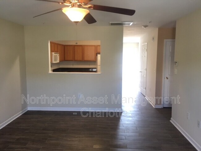 Foto del edificio - 118 Steam Engine Dr