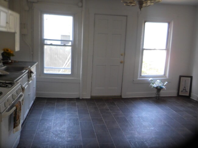 Building Photo - 4220 Grace Ct