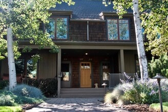 Building Photo - 373 S Pine Meadow St