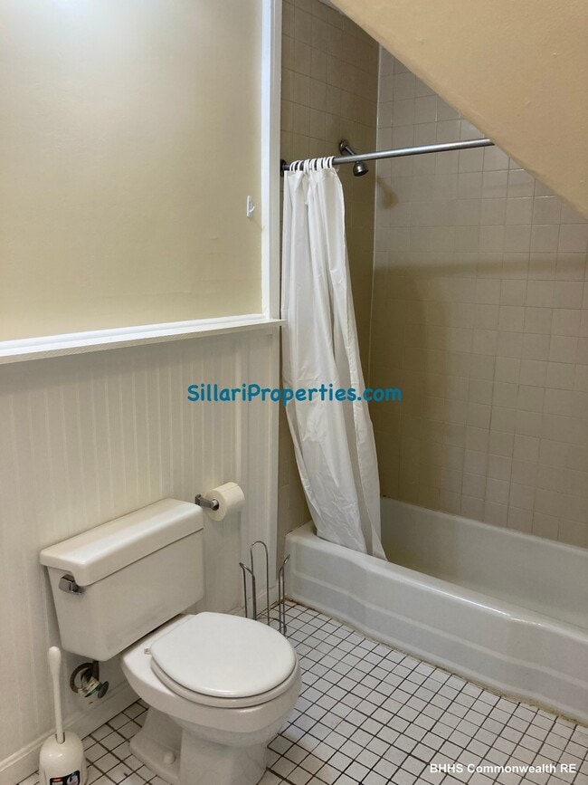 Photo - 205 Highland Ave. Unit 4 Apartment