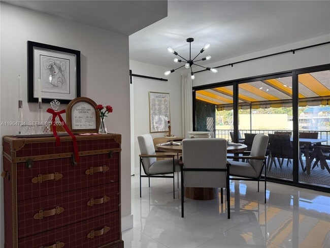 Foto del edificio - 15896 Kilmarnock Dr