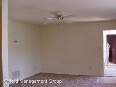 Building Photo - 915 W Little Creek Rd