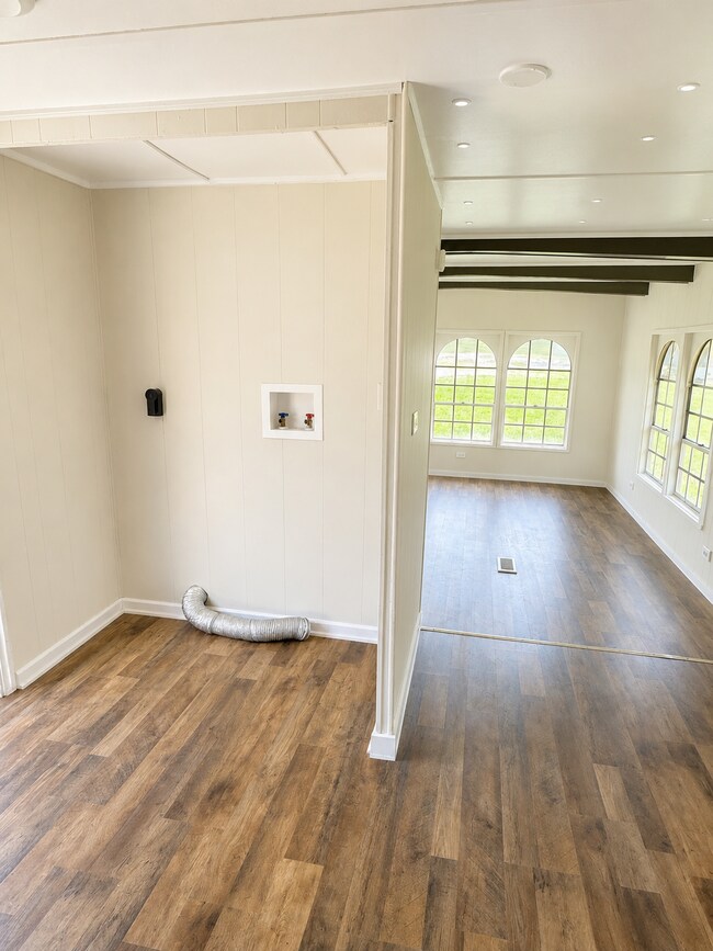 Foto del edificio - 120 Ash-Nicole Ln
