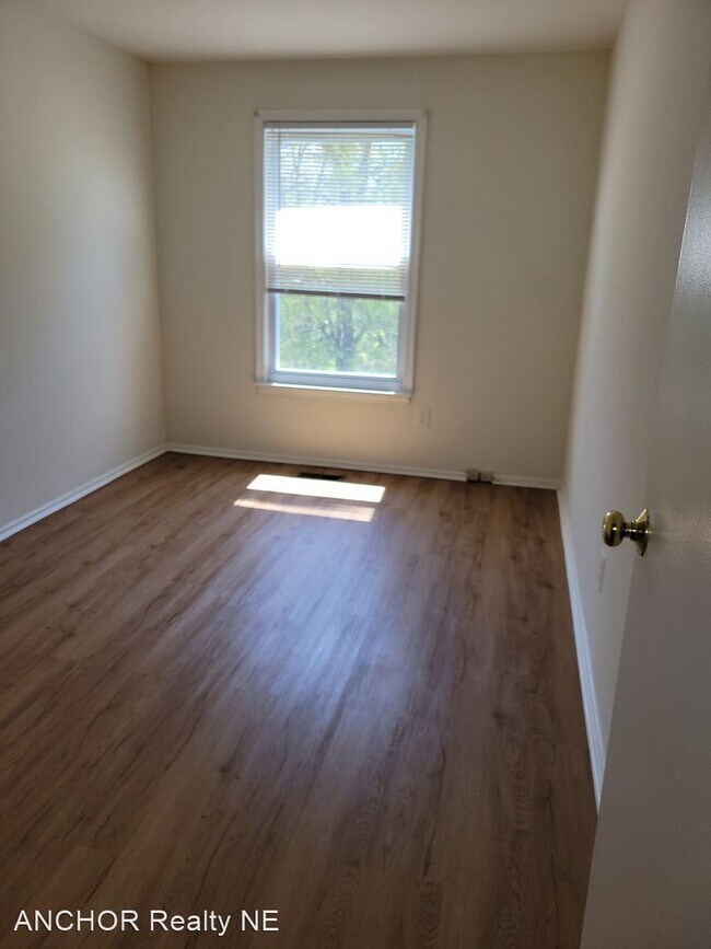 Building Photo - 13085 Blakeslee Dr