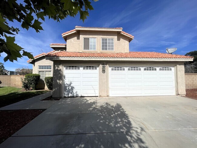 Foto del edificio - Lancaster 3 bedroom - AVAILABLE NOW!