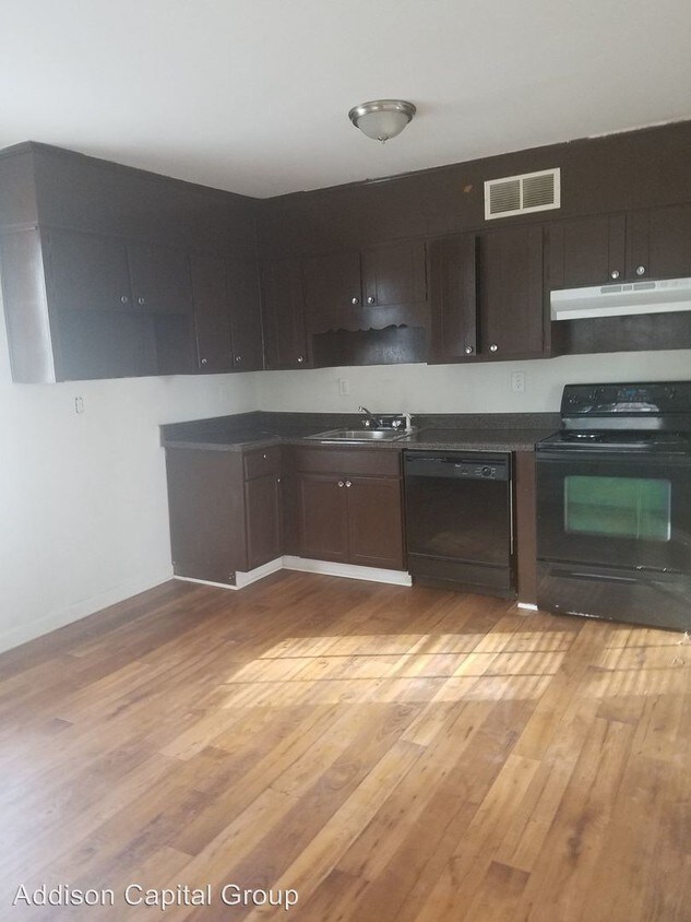 Building Photo - 3151 Harris Dr