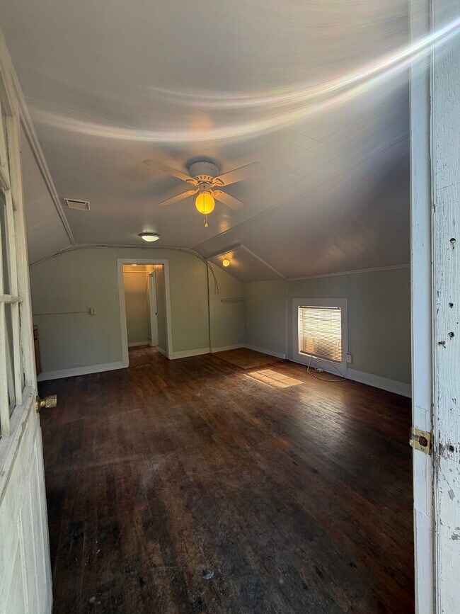 Foto del edificio - 314 N Webb St