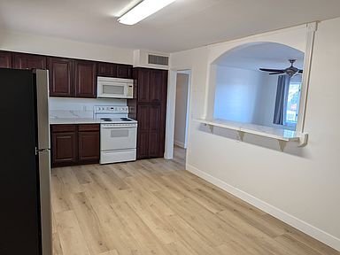 Foto del edificio - 1242 W 9th St