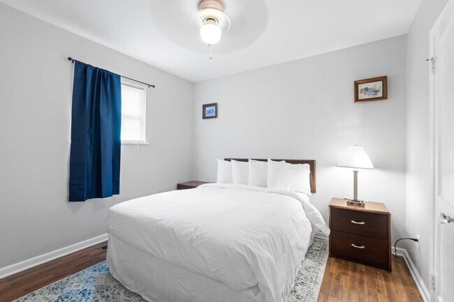 Building Photo - 3709 Hoyt St