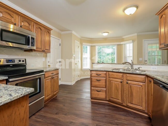 Foto del edificio - 349 Covington Dr