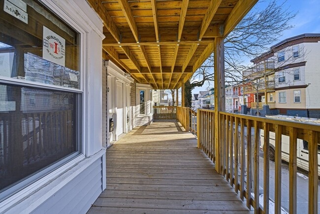 Building Photo - 10-12-12 Michigan Ave