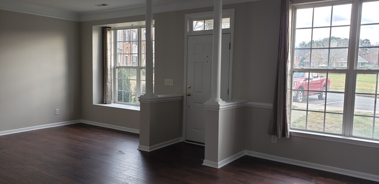 7655 Bluff Point Ln, Denver, NC 28037 Townhome Rentals in Denver NC