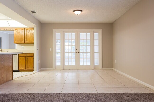 Foto del edificio - 411 Greenfield Rd