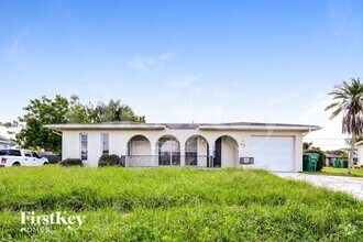 Building Photo - 2290 Beacon Dr