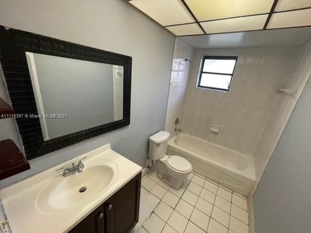 Foto del edificio - 13903 NE 3rd Ct