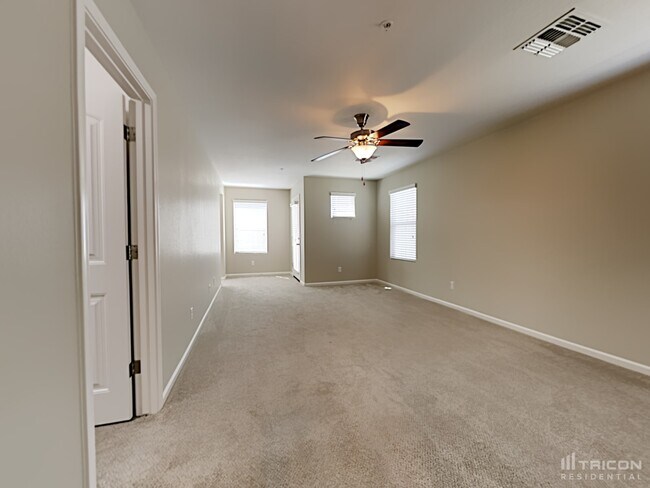 Building Photo - 12573 W Steed Ridge