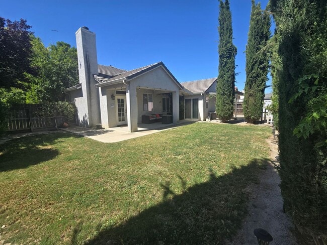Building Photo - 3 BR 2 BA available soon