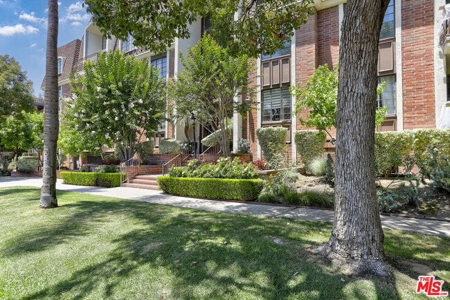 Building Photo - 11939 Gorham Ave