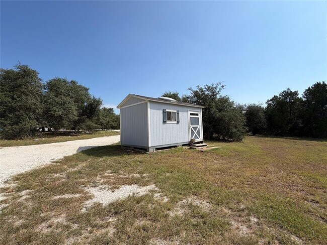 Building Photo - 873/879-879 Lonesome Trail
