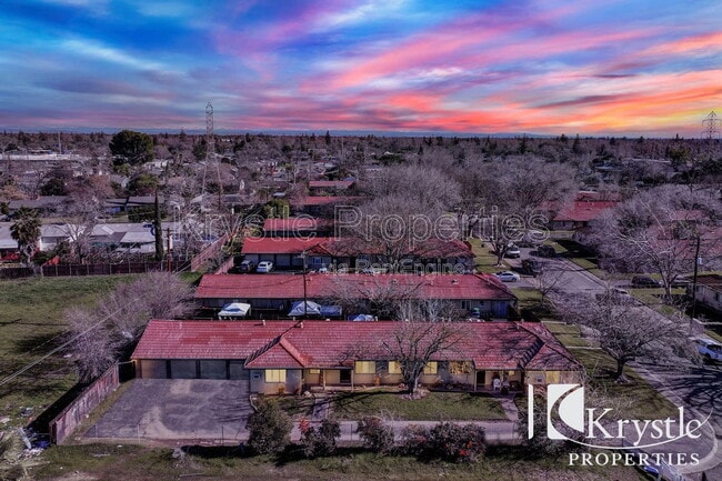 Photo - 2021 Red Robin Ln Apartment