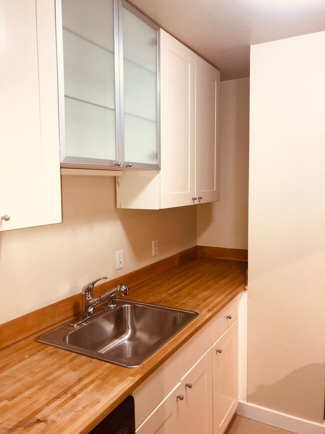 Interior Photo - The Fairmount